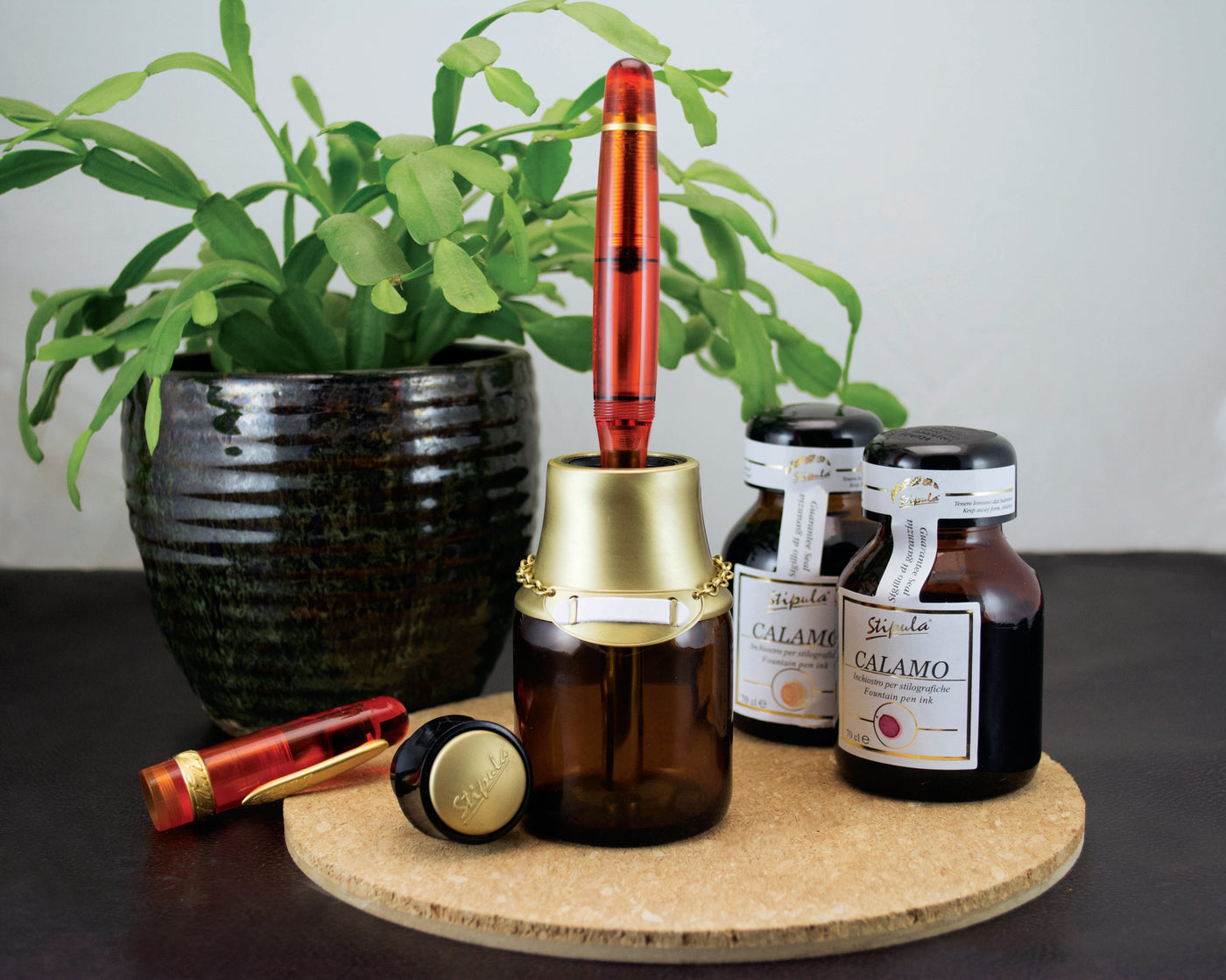 Direct from Italy, packaged in a beautiful 70ml glass bottle that has been treated to protect the ink from light exposure deterioration, the Stipula Calamo ink is a must-have addition