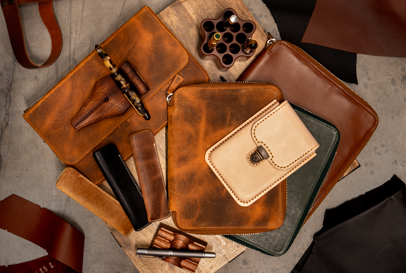 Galen Leather Co. Paper A Turkish Leather co. has teamed up with Tomoe River and Cosmo Air Paper mixing High quality Leather products and high quality paper to create a must have notebook or portfolio.