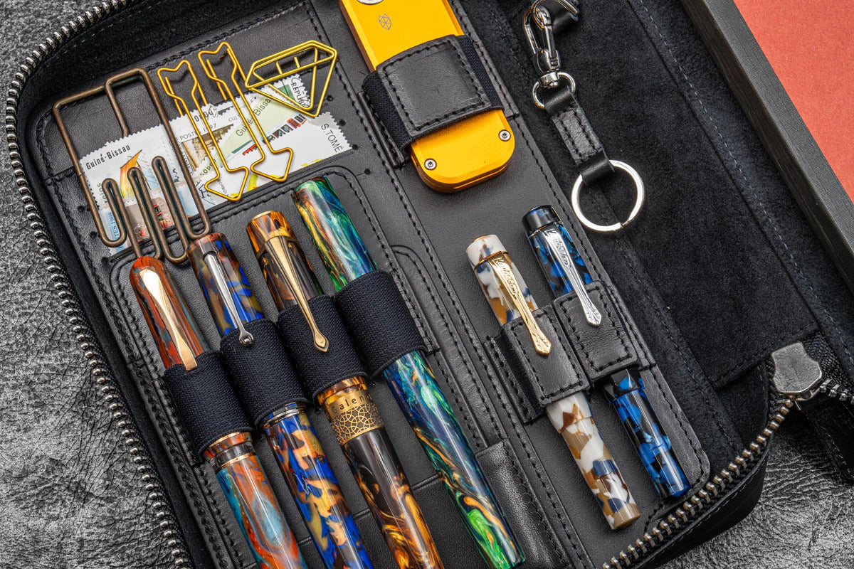 Galen Leather Co. Zippered A5 Wide Expansi Folio - Black