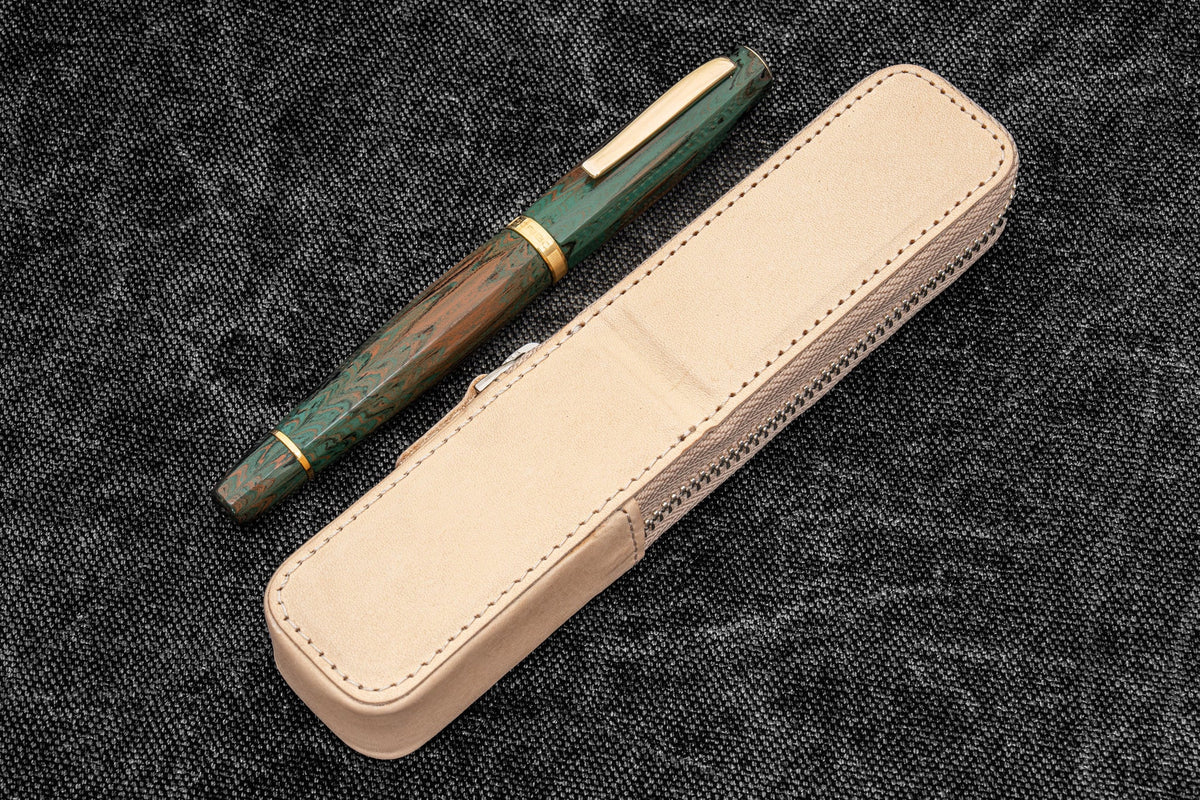 Galen Leather Co. Zipper Magnum Opus Single Slot Hard Pen Case - Undyed