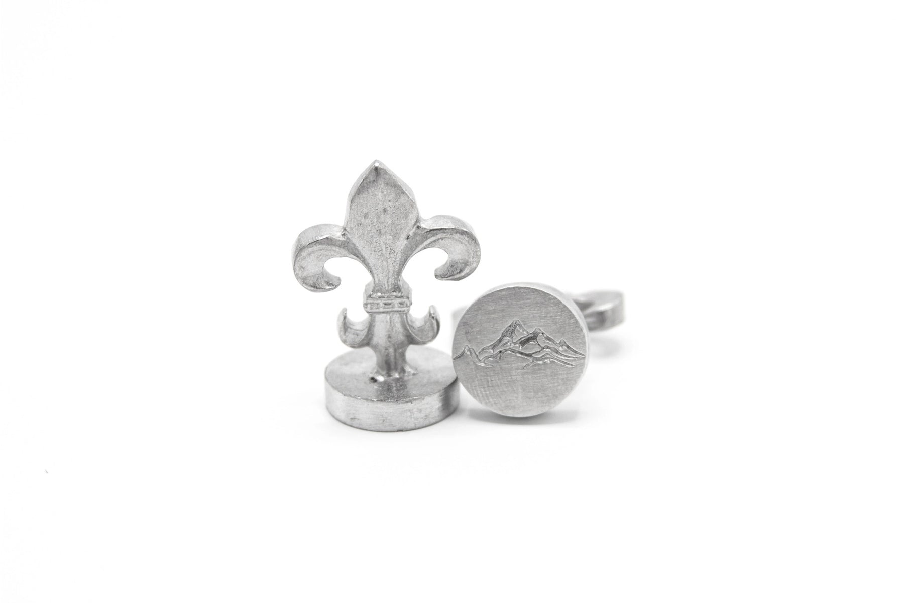Global Solutions Metal Wax Seal 3/4" with Fleur-de-lis handle - Mountains
