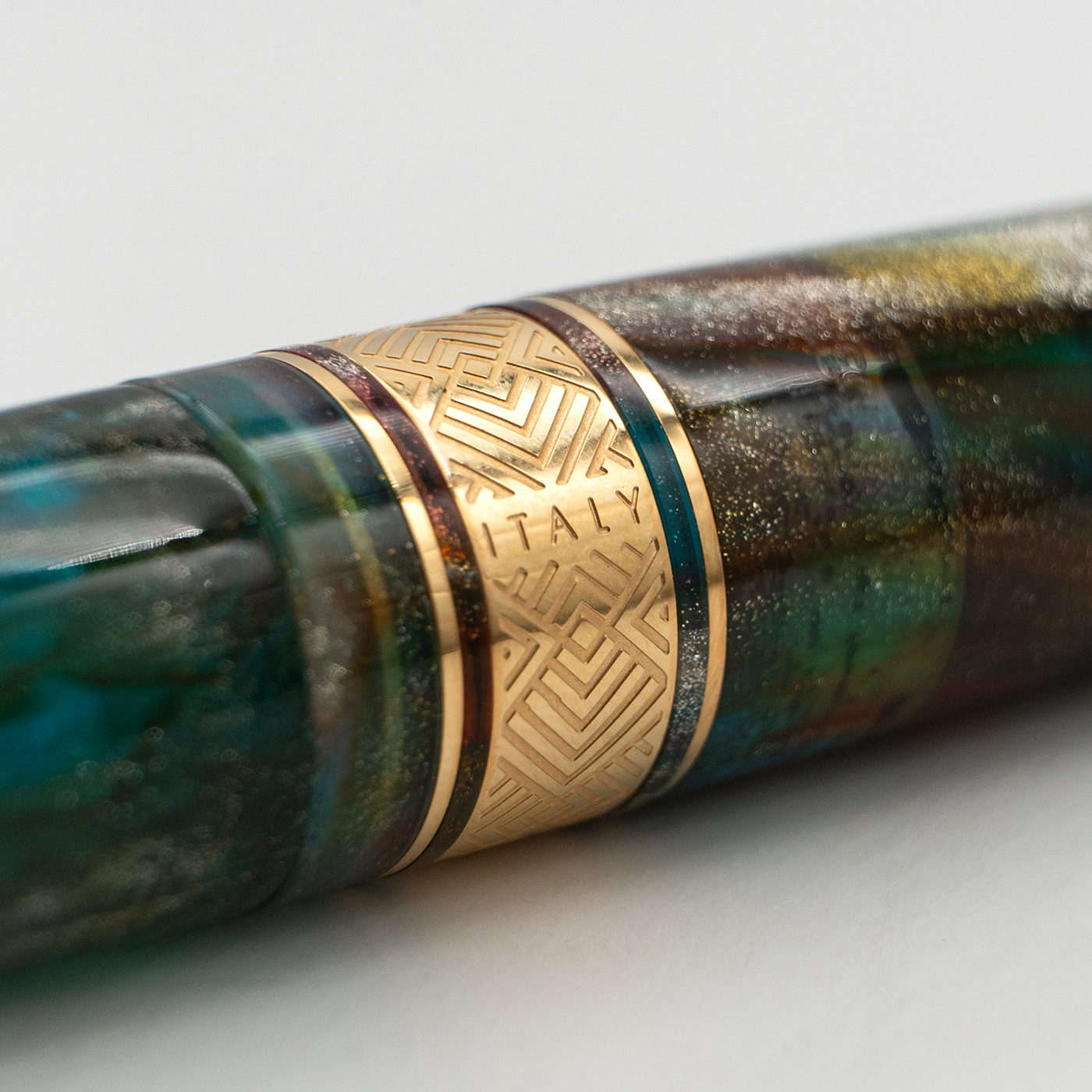 Leonardo Supernova 2025 Primary Manipulation 5 - Yellow Gold Trim