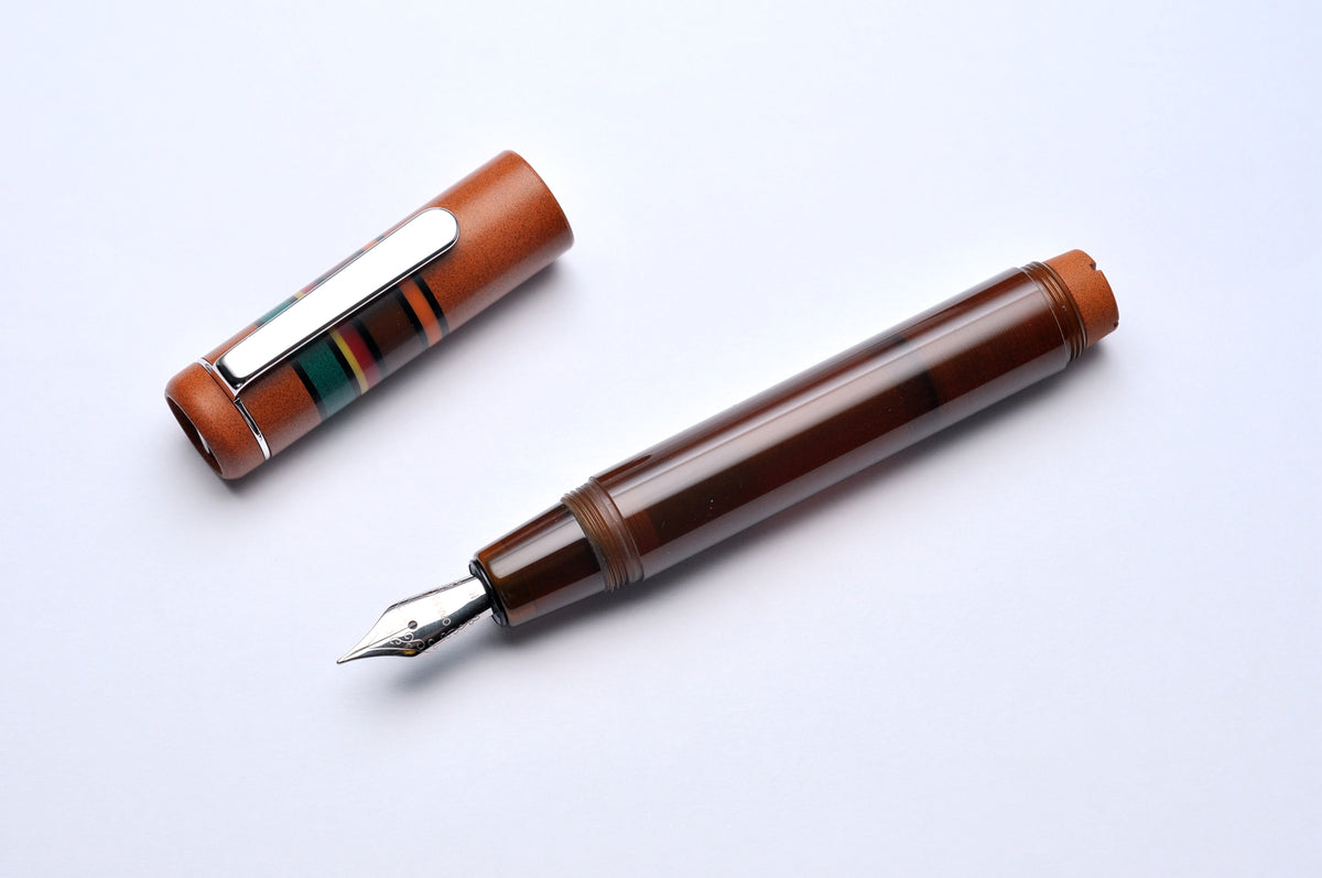 Opus 88 Fantasia Brick Red Cap Amber Barrel