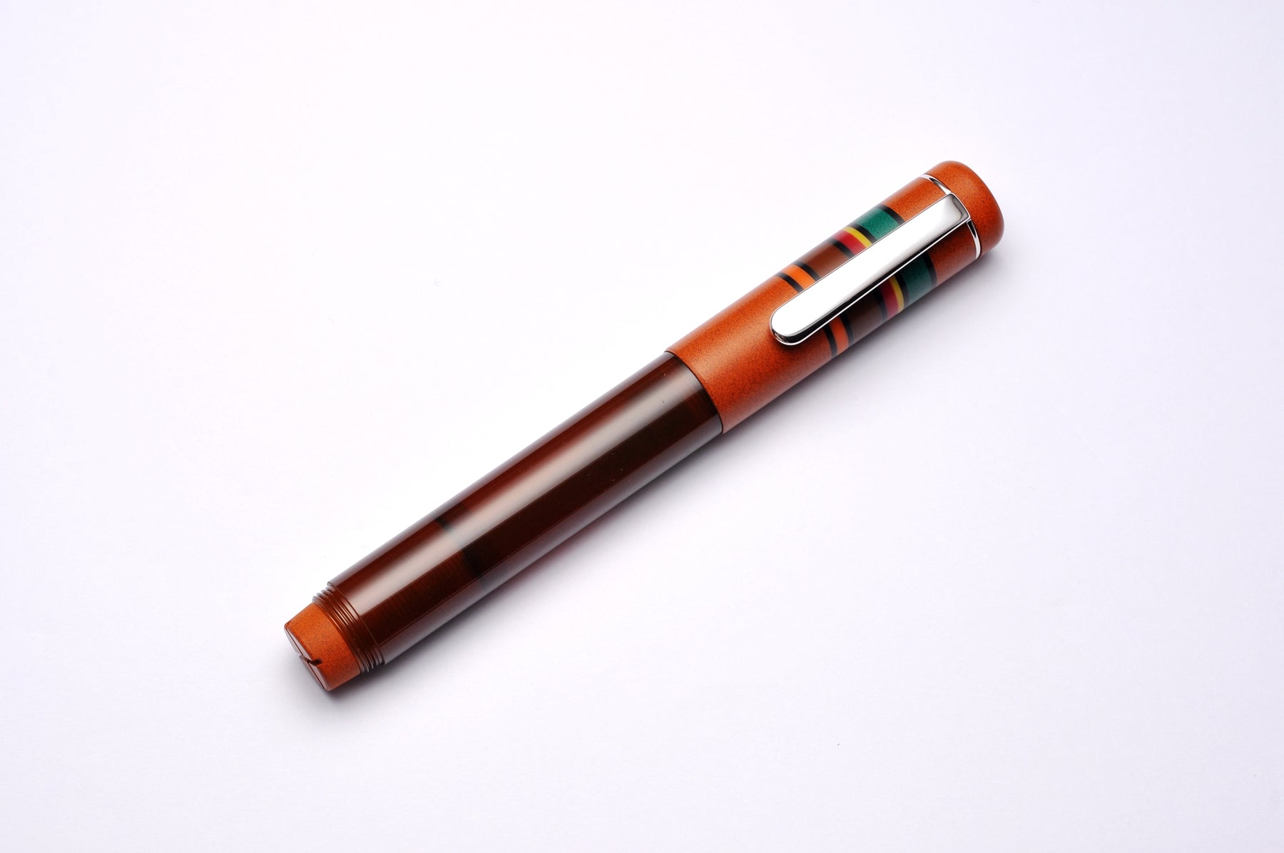 Opus 88 Fantasia Brick Red Cap Amber Barrel