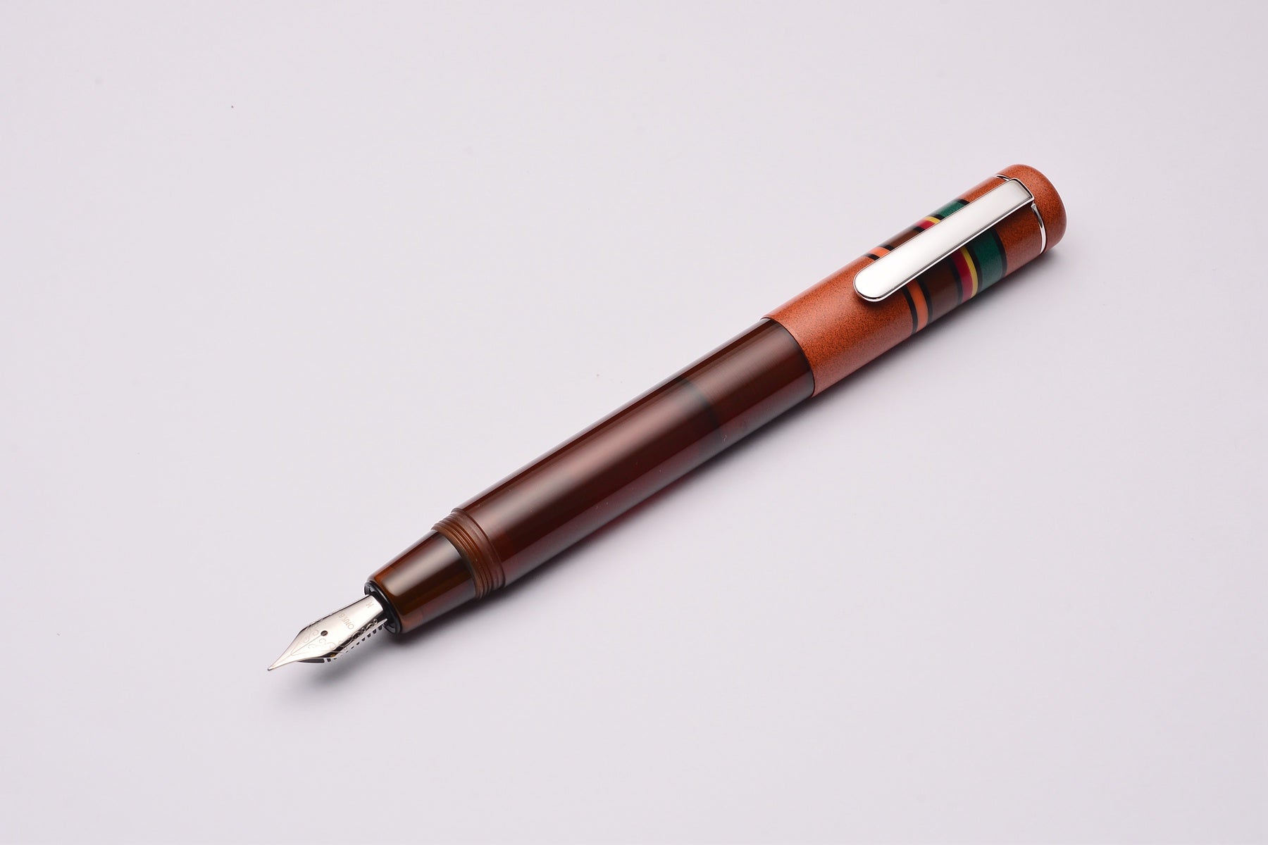 Opus 88 Fantasia Brick Red Cap Amber Barrel