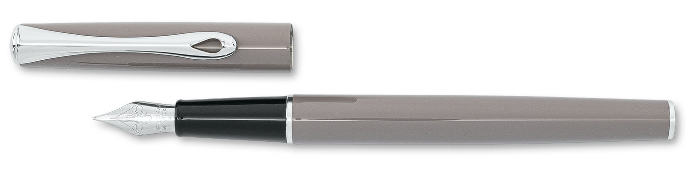 Diplomat Traveller Taupe Grey Fountain