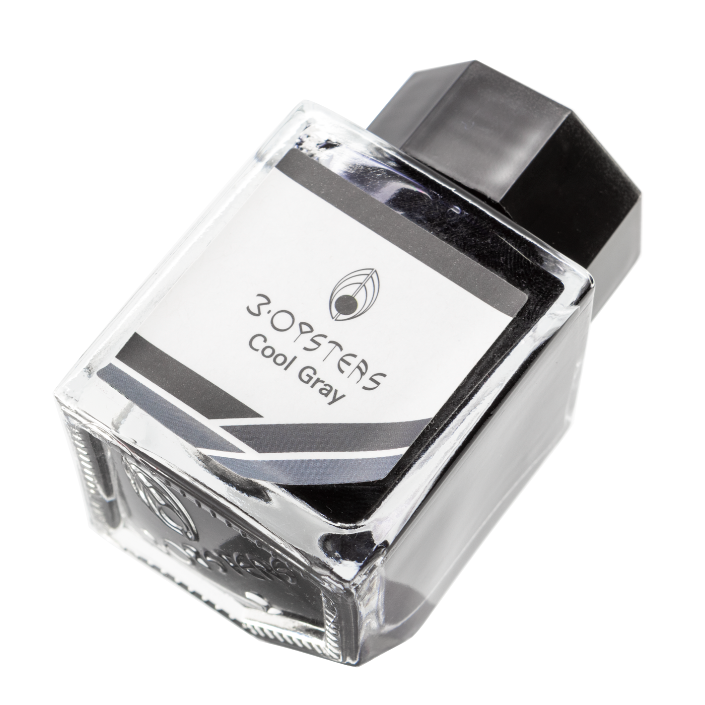 3 Oysters Cool Gray from the Delicious collection is a cool-tone medium grey fountain pen ink with medium shading. It dries in 30 seconds in a medium nib on Rhodia and has a slightly dry flow.The glass bottle has a cut out corner to lean the bottle for a decorative display. 3 Oysters ink is made in Korea. Pantone color: 11C