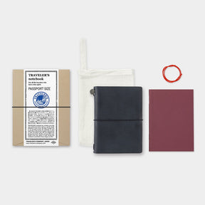 TRAVELER'S COMPANY Passport Sized Leather Notebook Kit - Black