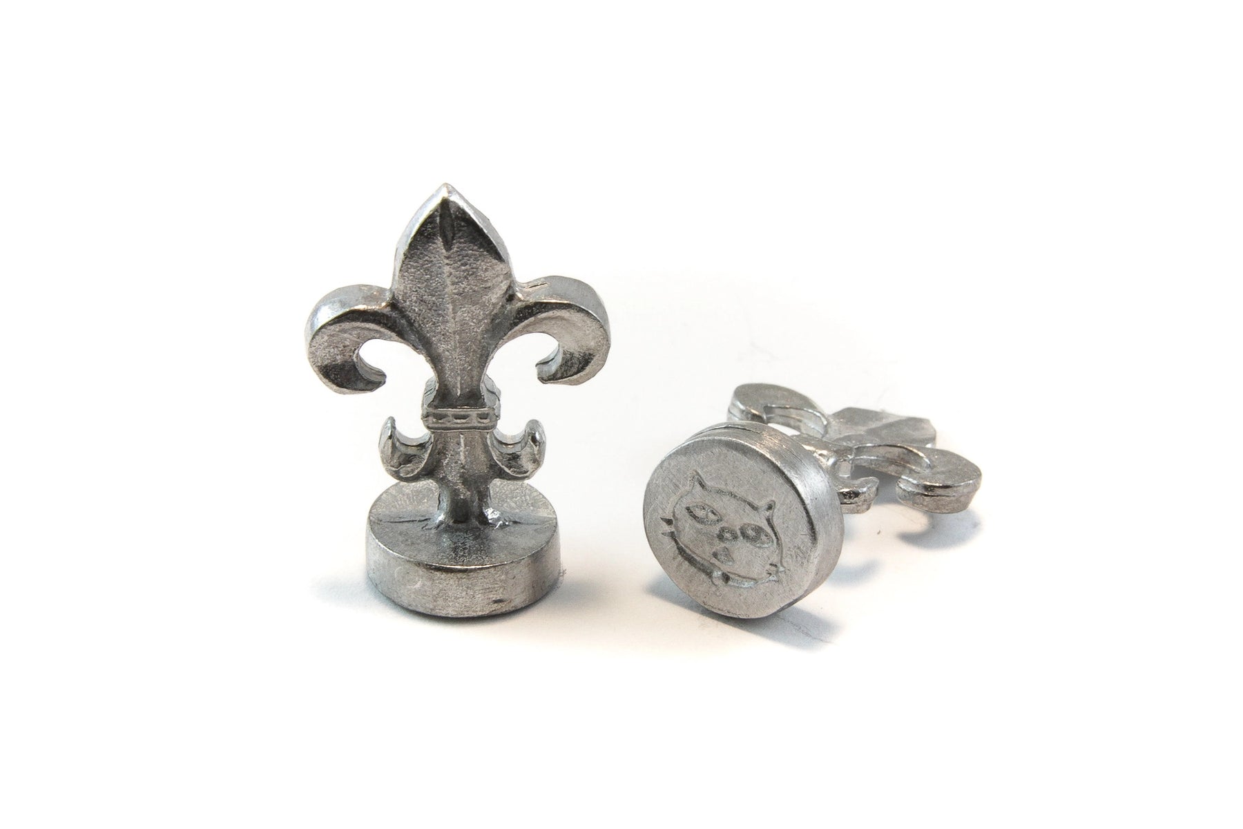 Global Solutions Metal Wax Seal 3/4" with Fleur-de-lis handle - Cat