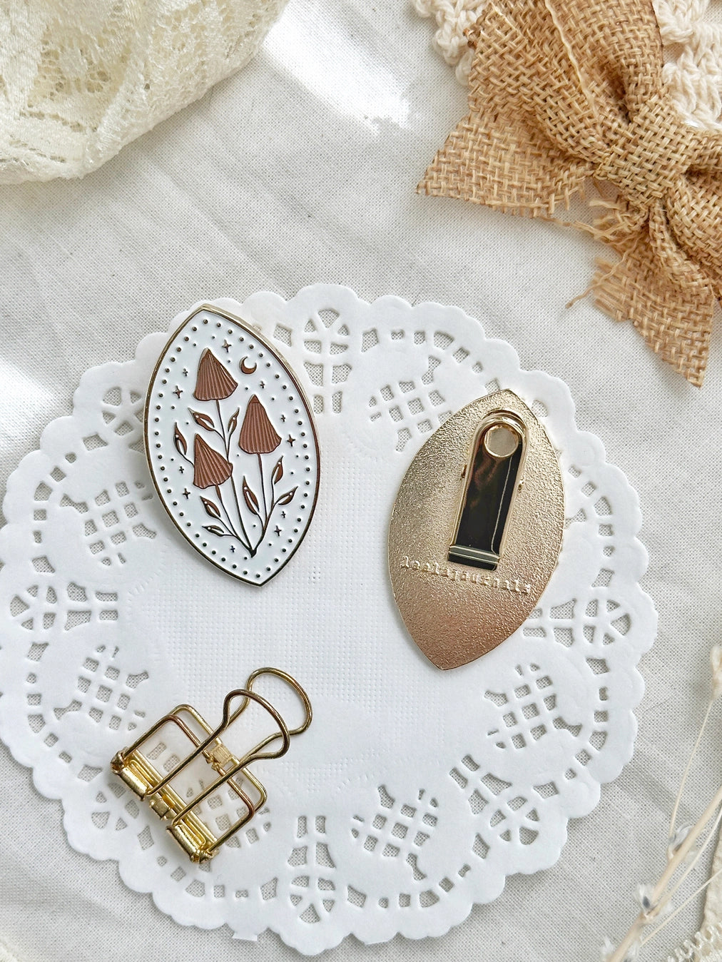 Leelajournals Mushroom Almond Shaped Journaling Clip