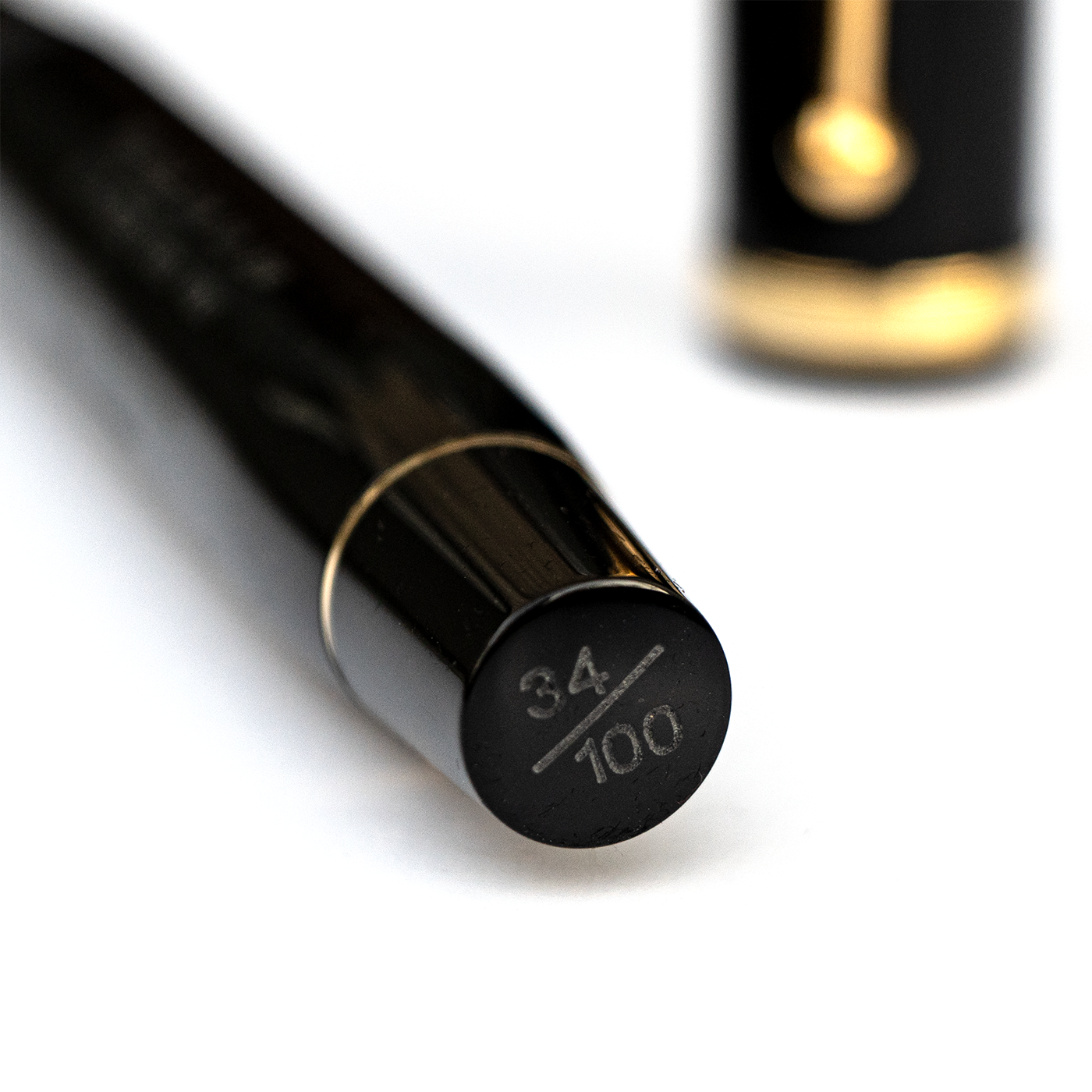 Conway Stewart Churchill Heritage  'Meeting jaw to jaw is better than war' Black