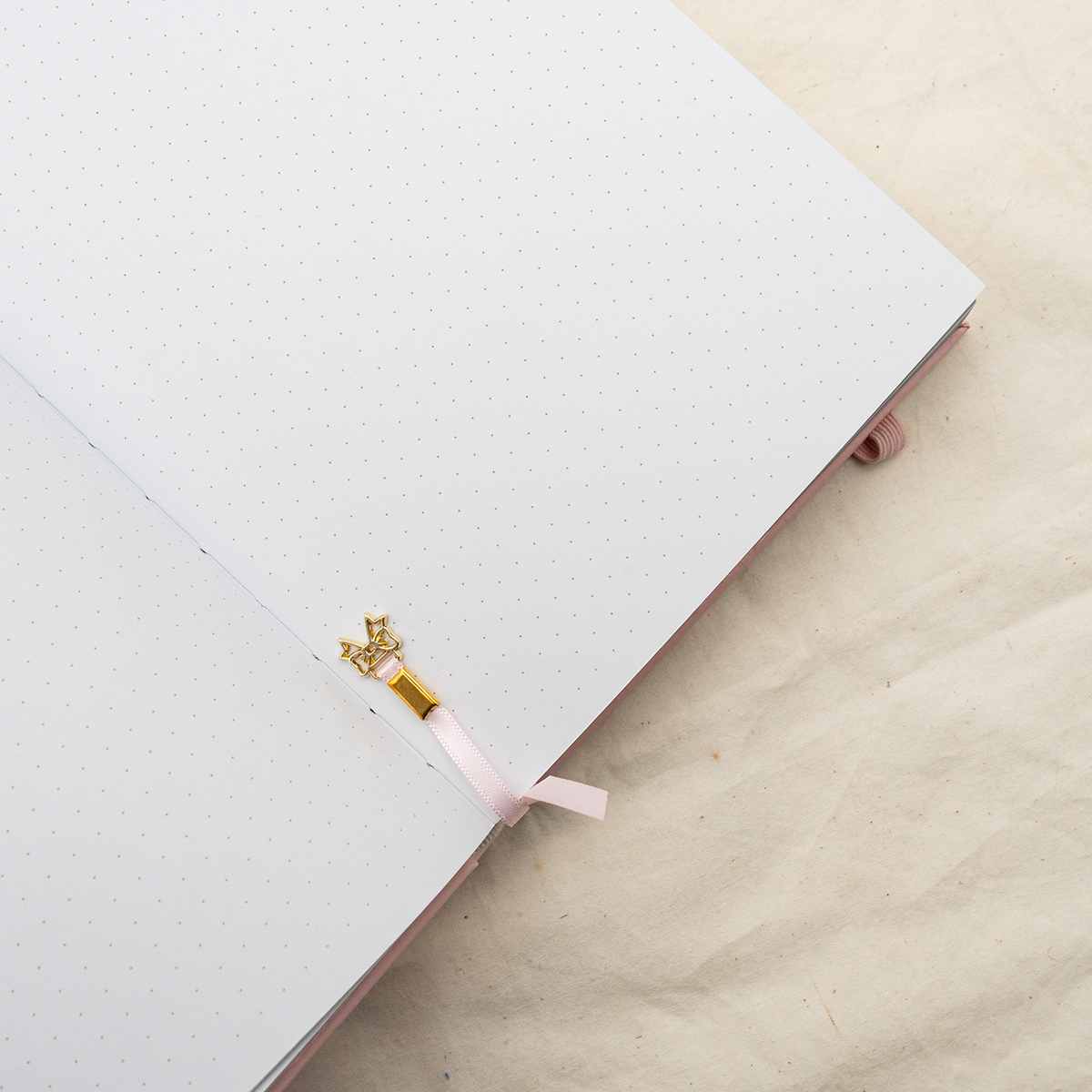 Leelajournals - 160gsm Tulip Spell Notebook A5 - Aurora - Dot