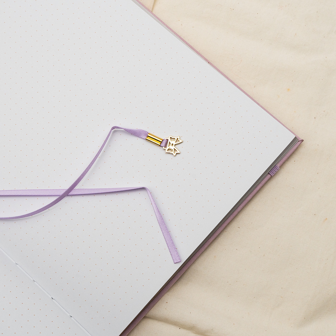 Leelajournals - 160gsm Tulip Spell Notebook B5 - Rapunzel - Dot