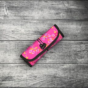 Rickshaw 6 Pen Roll With Flaps - Petals and Pastels