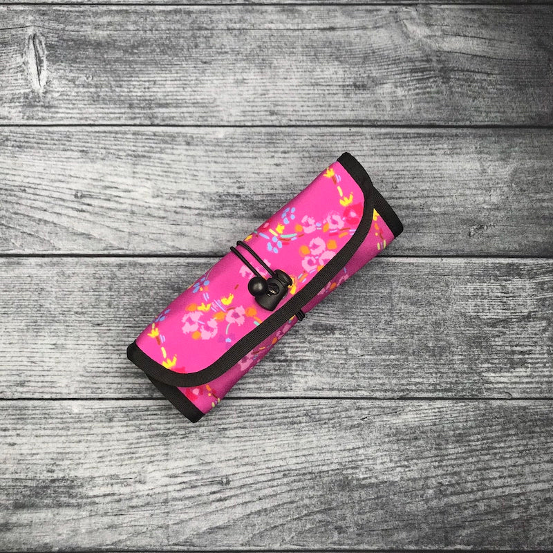 Rickshaw 6 Pen Roll With Flaps - Petals and Pastels