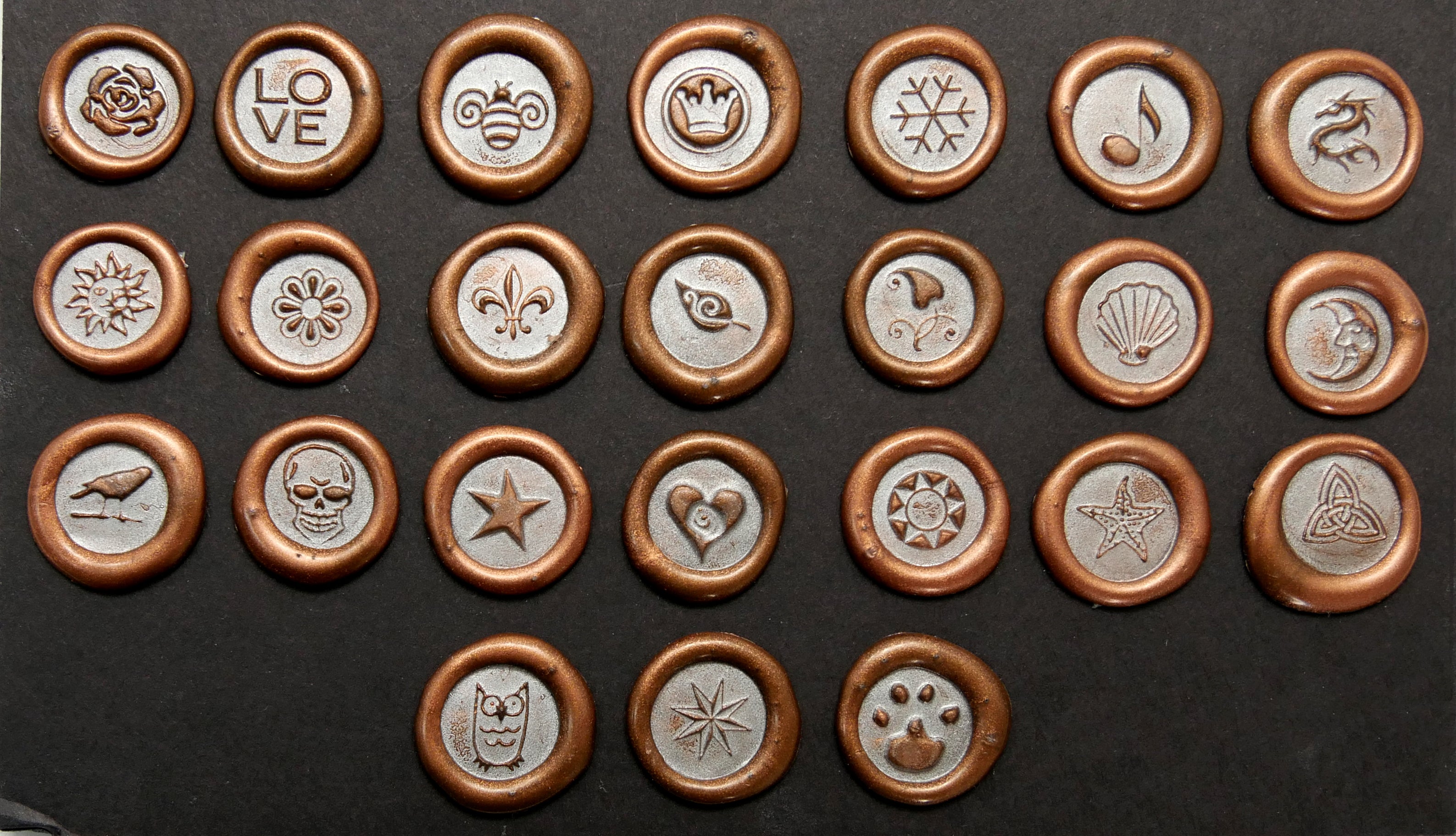 Global Solutions Metal Wax Seal Small Crown